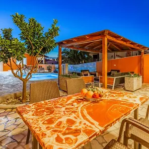 Appartement Larst, Medulin